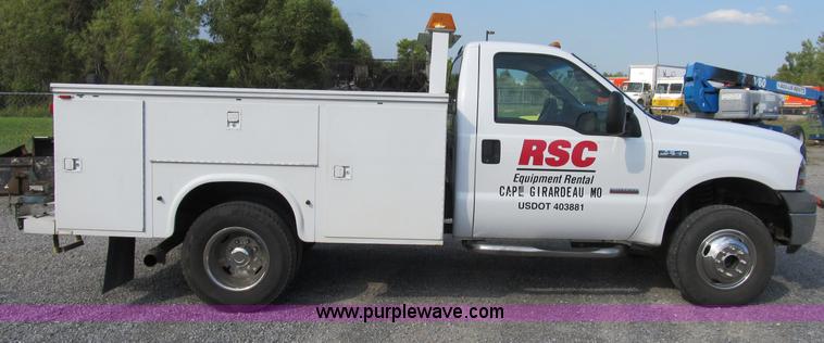 image for item B2871 2005 Ford F350 XL Super Duty service truck