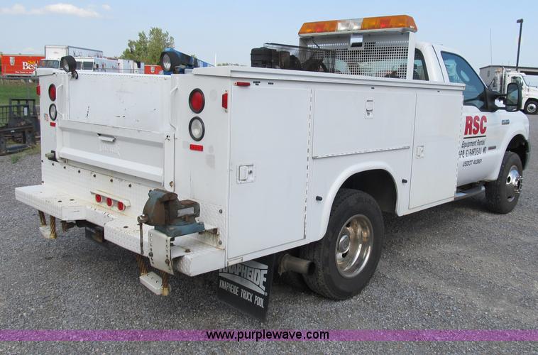 image for item B2871 2005 Ford F350 XL Super Duty service truck