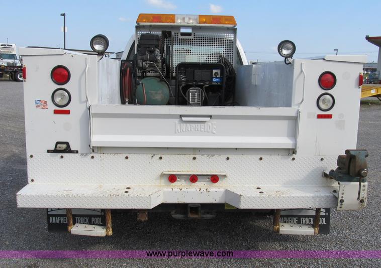 image for item B2871 2005 Ford F350 XL Super Duty service truck