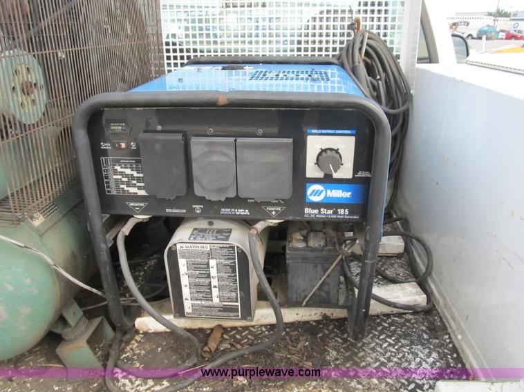 image for item B2871 2005 Ford F350 XL Super Duty service truck