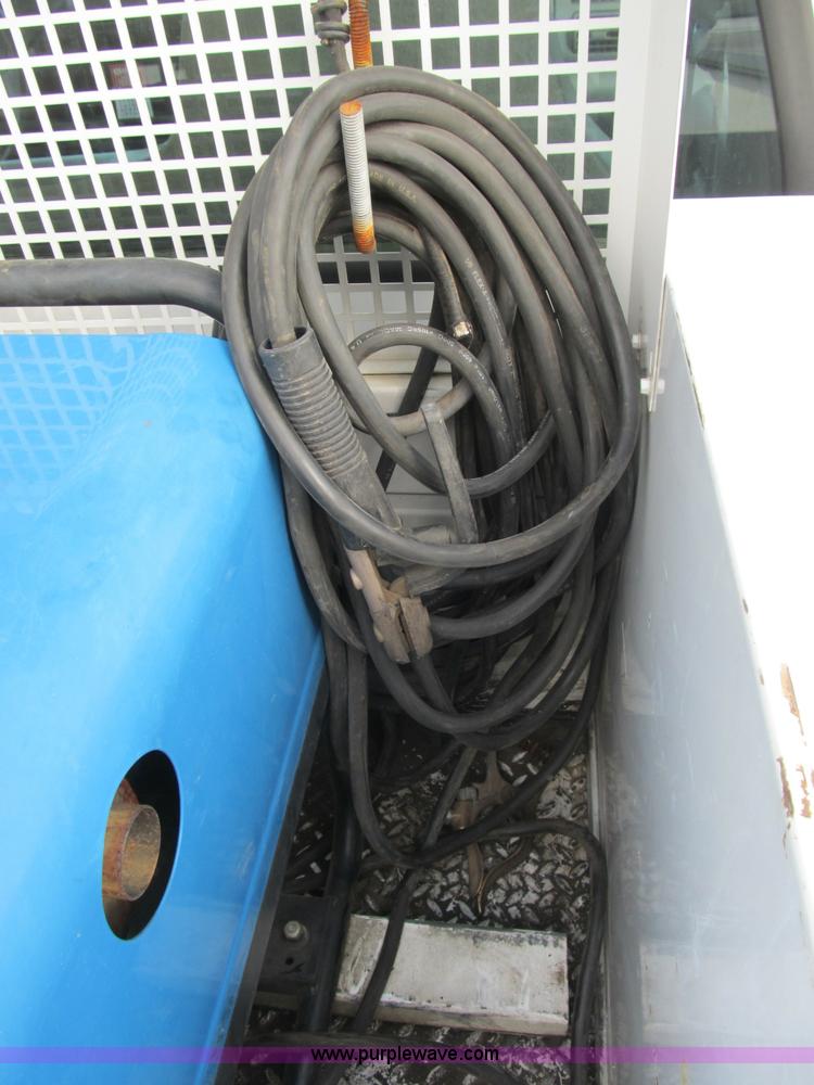 image for item B2871 2005 Ford F350 XL Super Duty service truck