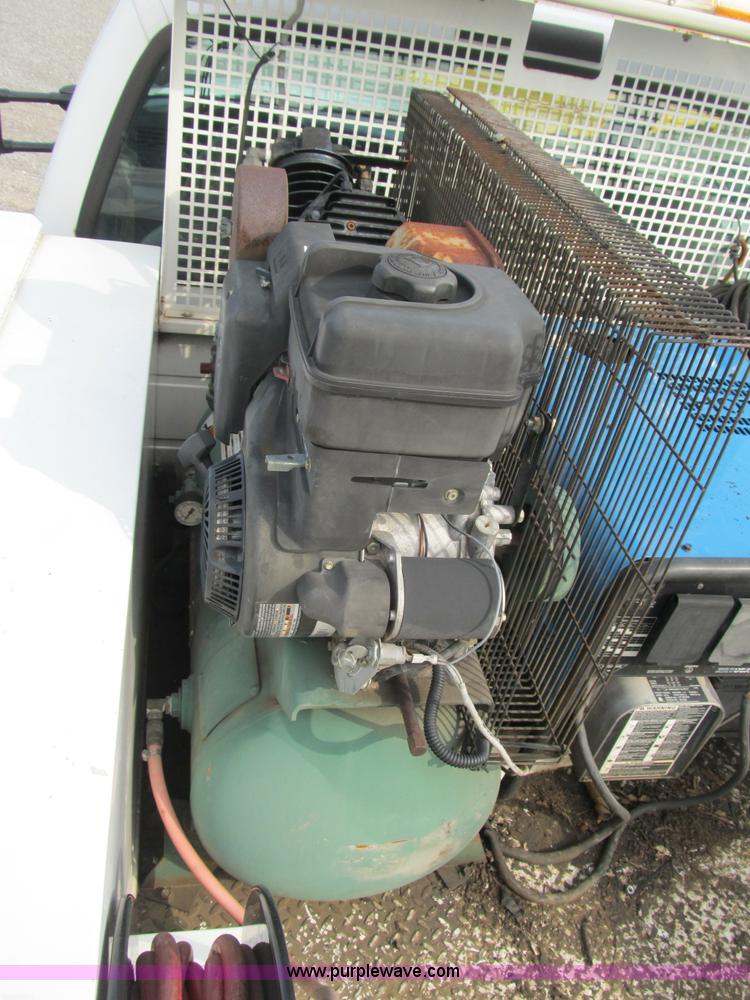 image for item B2871 2005 Ford F350 XL Super Duty service truck