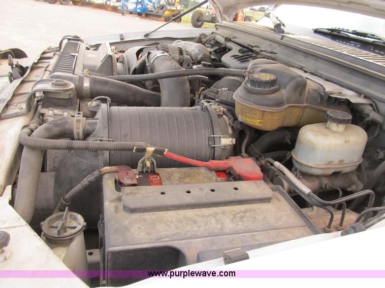 image for item B2871 2005 Ford F350 XL Super Duty service truck