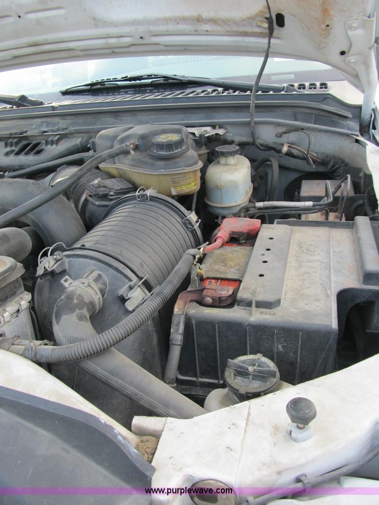 image for item B2871 2005 Ford F350 XL Super Duty service truck