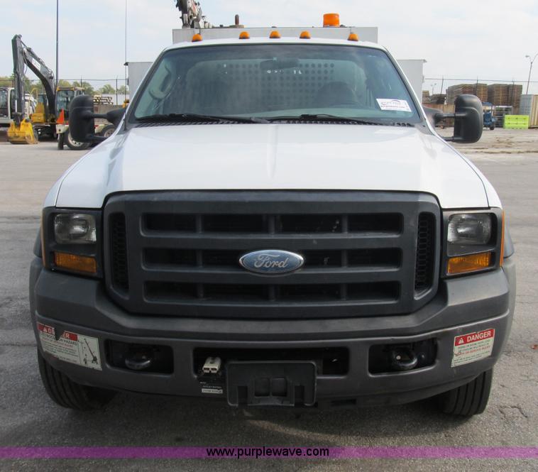 image for item B2907 2007 Ford F550 XL Super Duty service truck