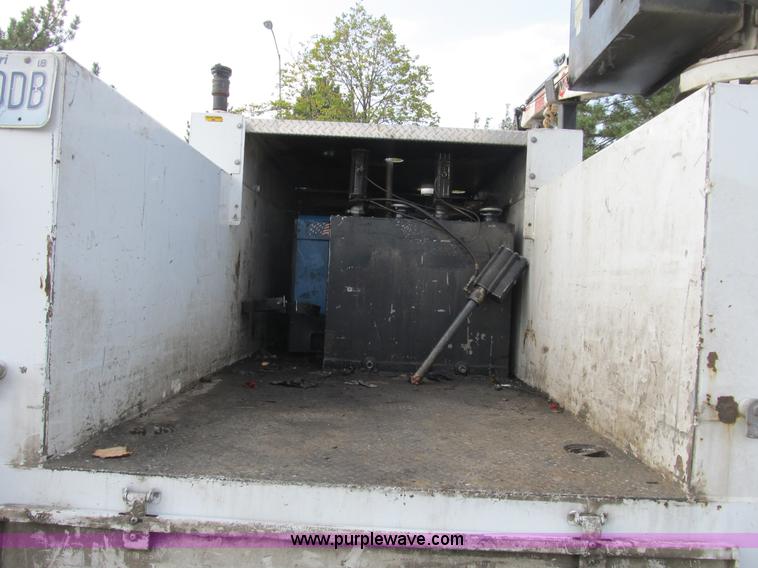 image for item B2907 2007 Ford F550 XL Super Duty service truck