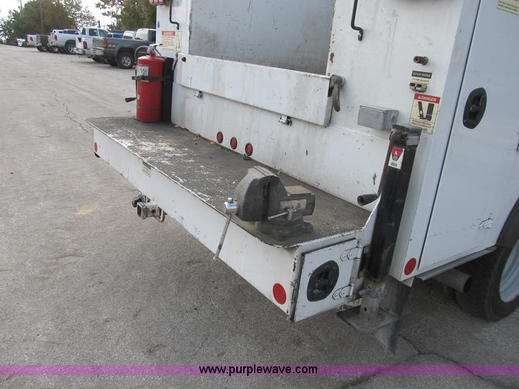 image for item B2907 2007 Ford F550 XL Super Duty service truck