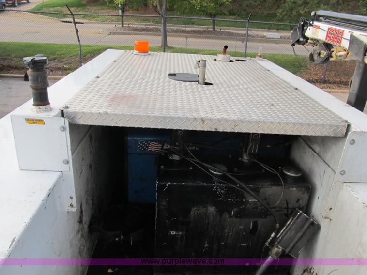 image for item B2907 2007 Ford F550 XL Super Duty service truck