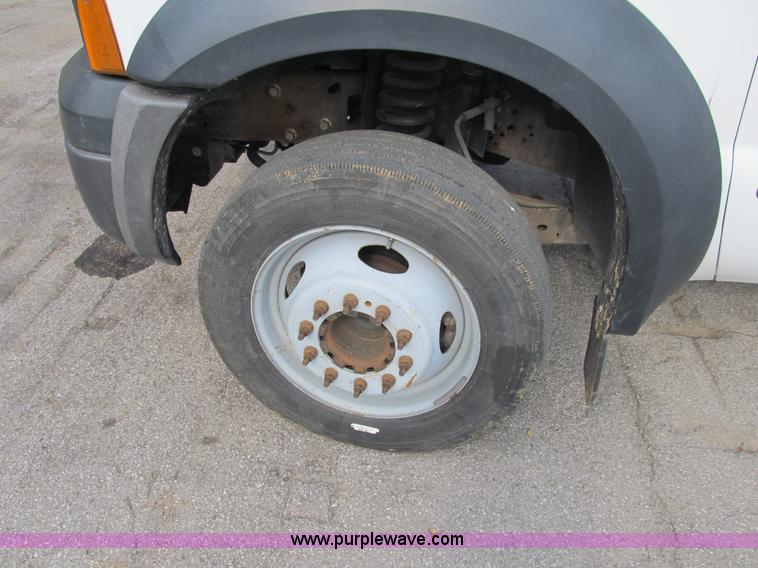 image for item B2907 2007 Ford F550 XL Super Duty service truck
