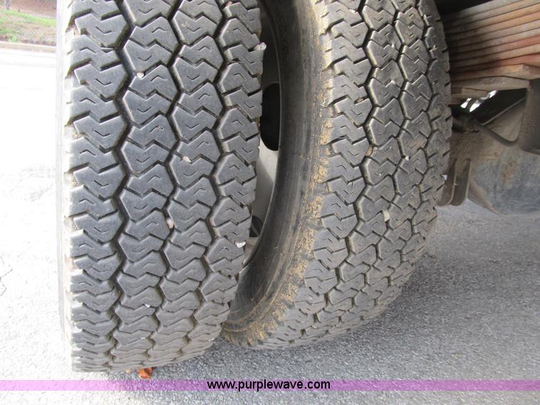 image for item B2907 2007 Ford F550 XL Super Duty service truck