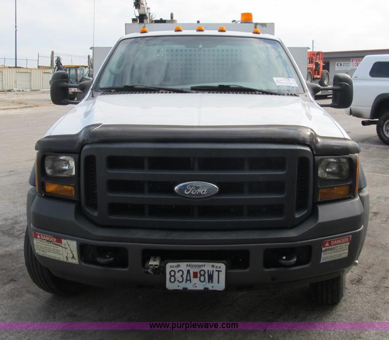 image for item B2908 2007 Ford F550 XL Super Duty service truck
