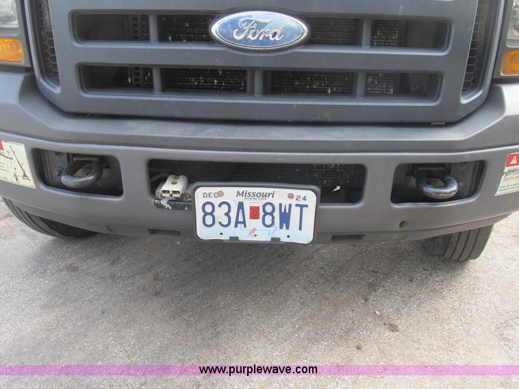 image for item B2908 2007 Ford F550 XL Super Duty service truck