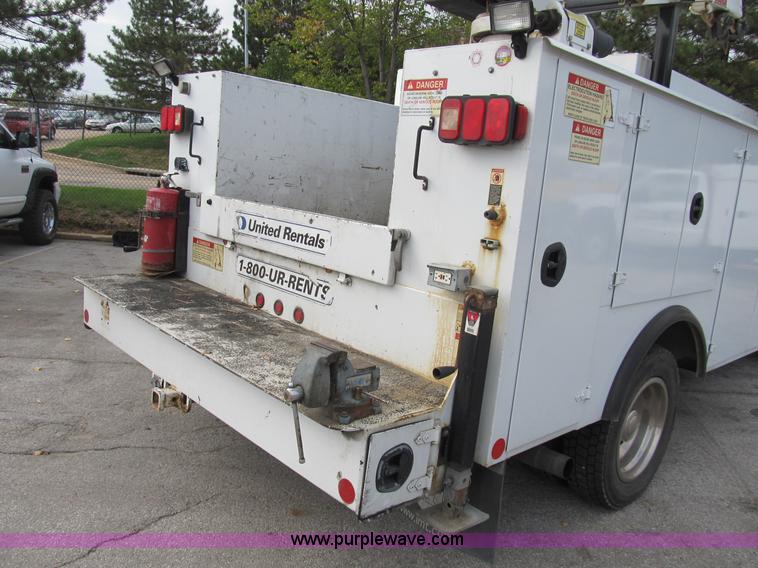 image for item B2908 2007 Ford F550 XL Super Duty service truck