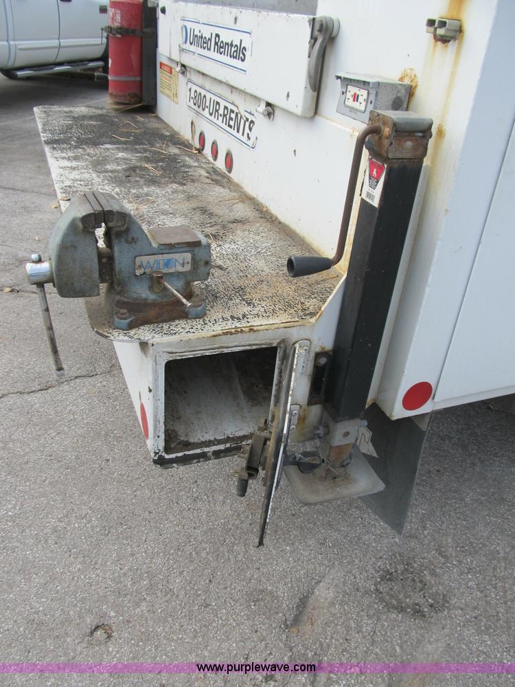 image for item B2908 2007 Ford F550 XL Super Duty service truck