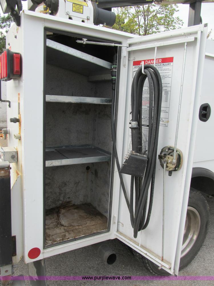 image for item B2908 2007 Ford F550 XL Super Duty service truck