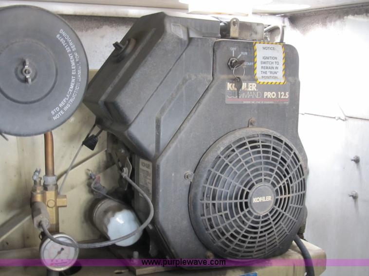 image for item B2908 2007 Ford F550 XL Super Duty service truck