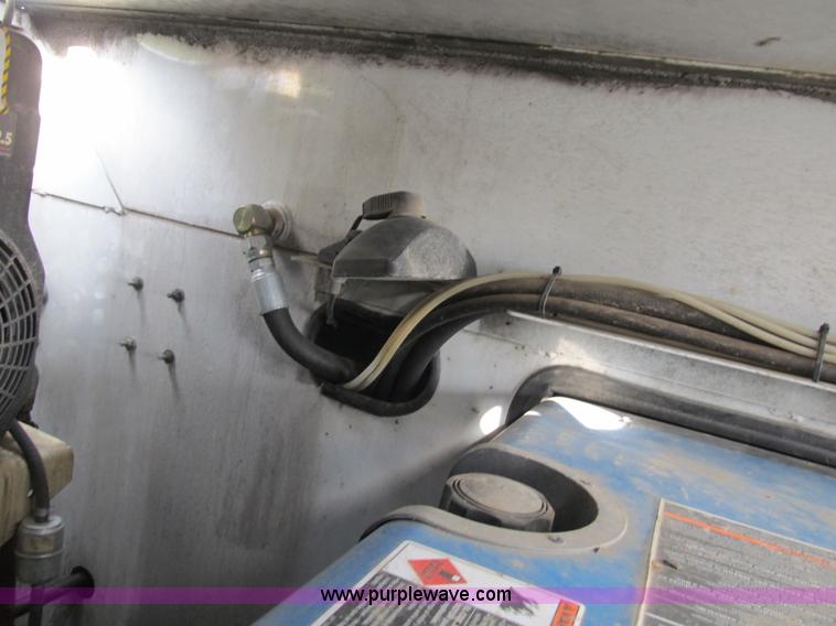 image for item B2908 2007 Ford F550 XL Super Duty service truck