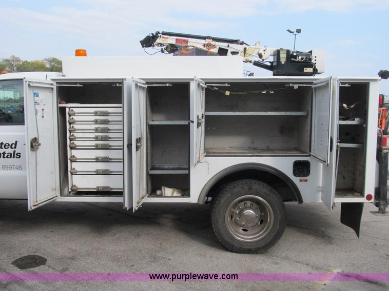 image for item B2908 2007 Ford F550 XL Super Duty service truck