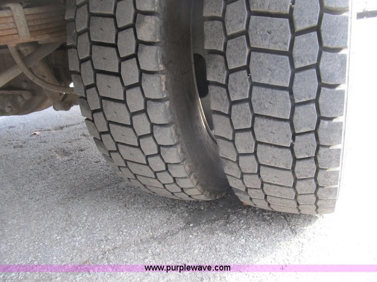 image for item B2908 2007 Ford F550 XL Super Duty service truck