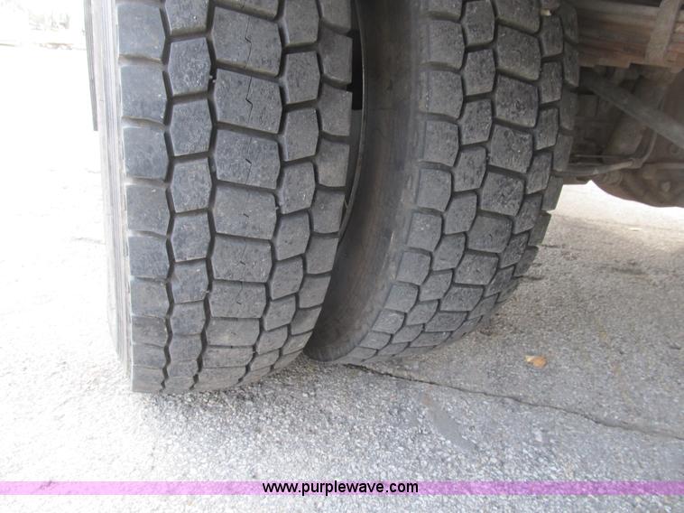 image for item B2908 2007 Ford F550 XL Super Duty service truck