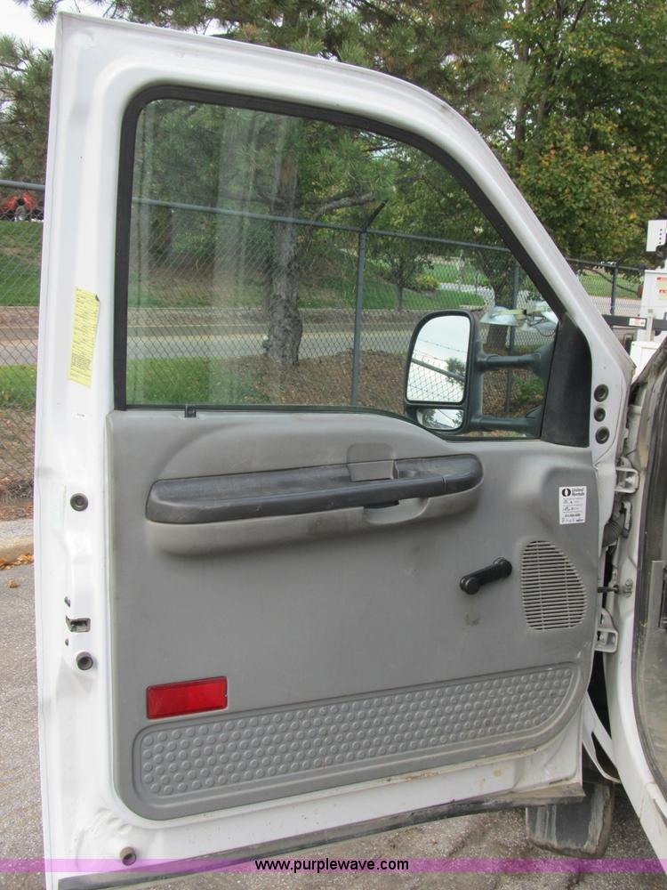 image for item B2908 2007 Ford F550 XL Super Duty service truck