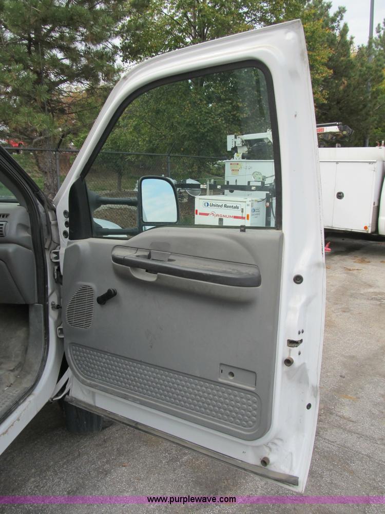 image for item B2908 2007 Ford F550 XL Super Duty service truck