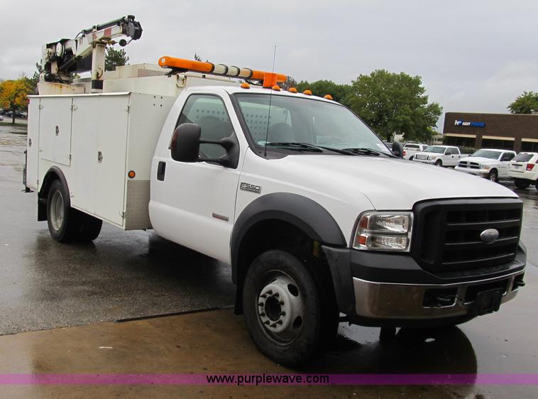 image for item B2909 2007 Ford F550 XL Super Duty service truck