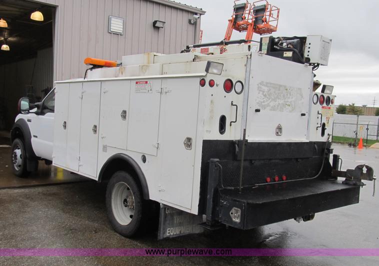 image for item B2909 2007 Ford F550 XL Super Duty service truck