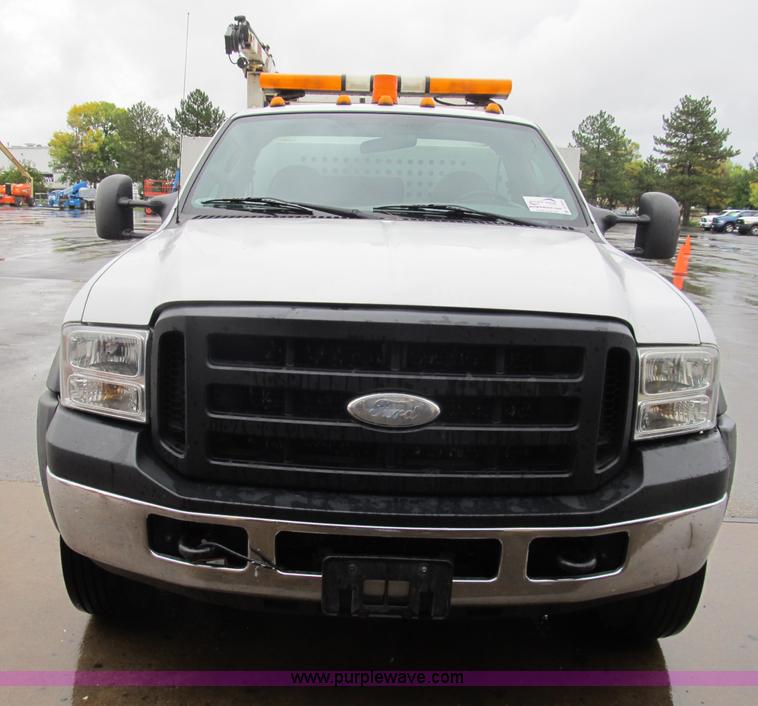 image for item B2909 2007 Ford F550 XL Super Duty service truck