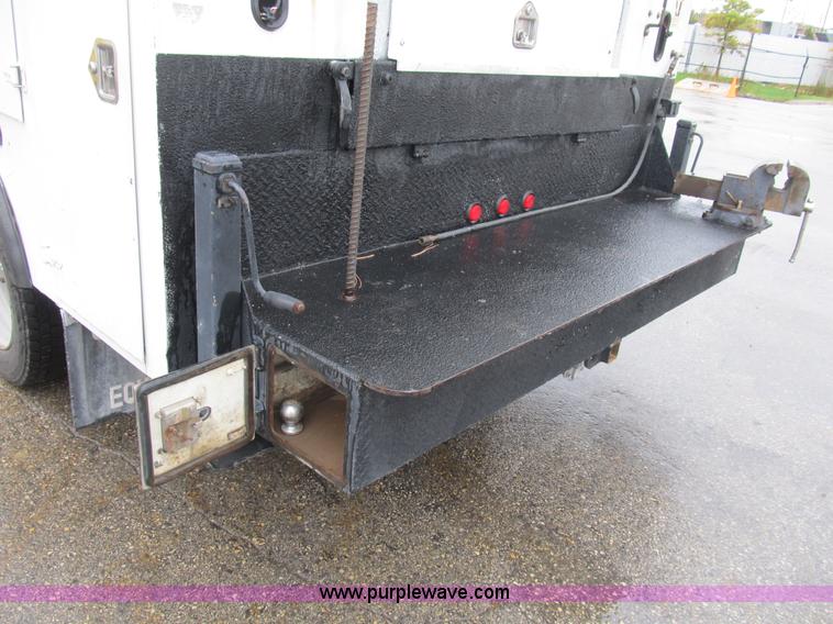 image for item B2909 2007 Ford F550 XL Super Duty service truck