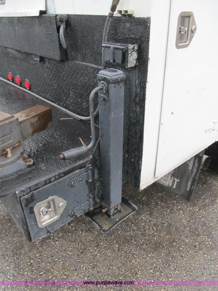 image for item B2909 2007 Ford F550 XL Super Duty service truck