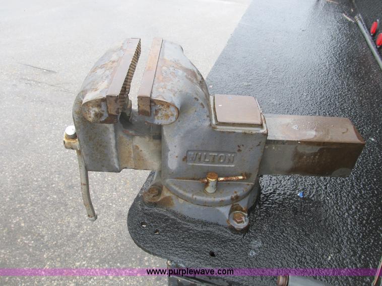 image for item B2909 2007 Ford F550 XL Super Duty service truck