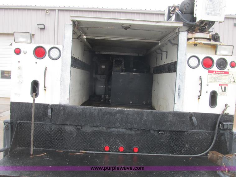 image for item B2909 2007 Ford F550 XL Super Duty service truck