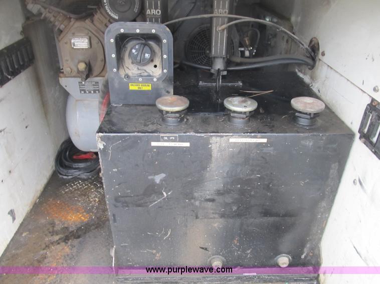 image for item B2909 2007 Ford F550 XL Super Duty service truck