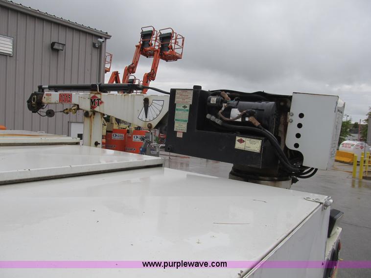 image for item B2909 2007 Ford F550 XL Super Duty service truck