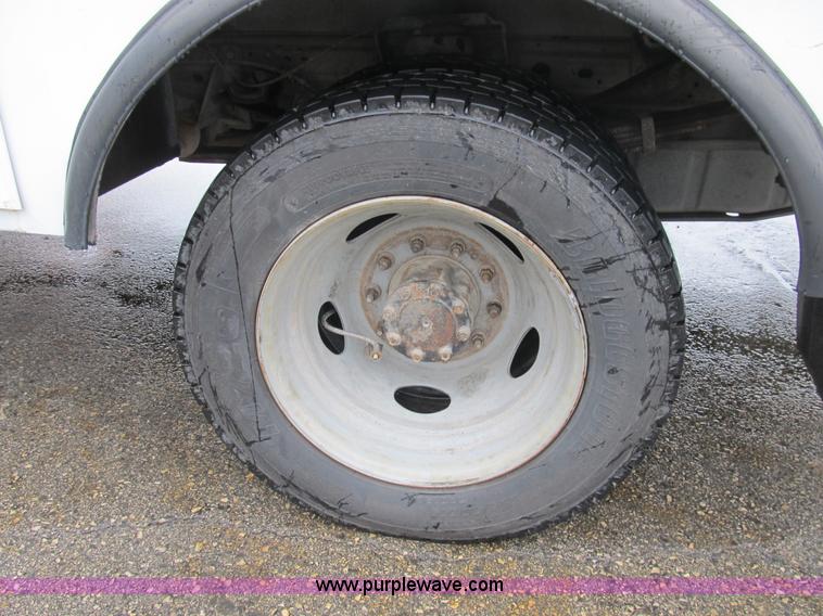 image for item B2909 2007 Ford F550 XL Super Duty service truck