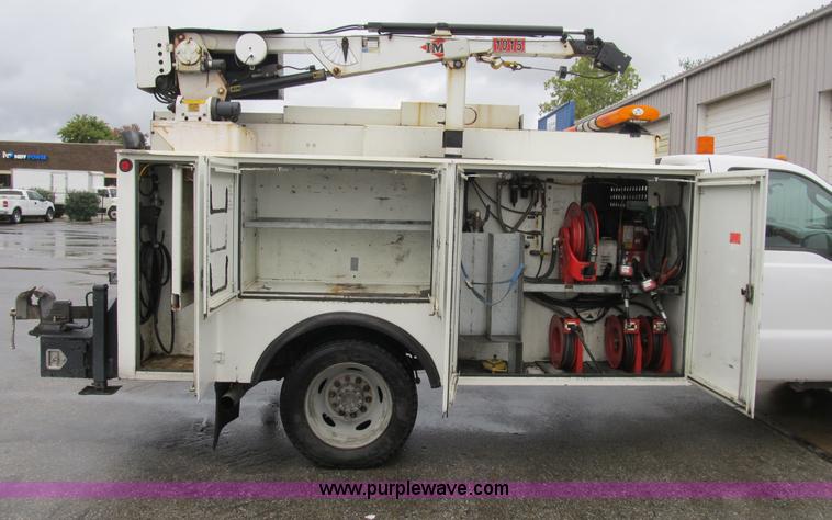 image for item B2909 2007 Ford F550 XL Super Duty service truck