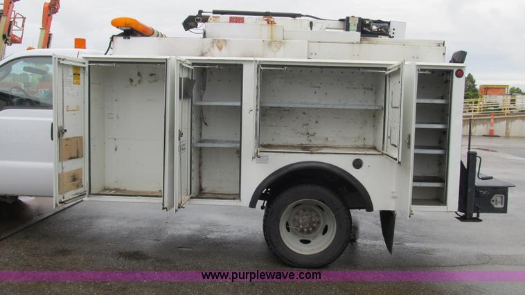 image for item B2909 2007 Ford F550 XL Super Duty service truck