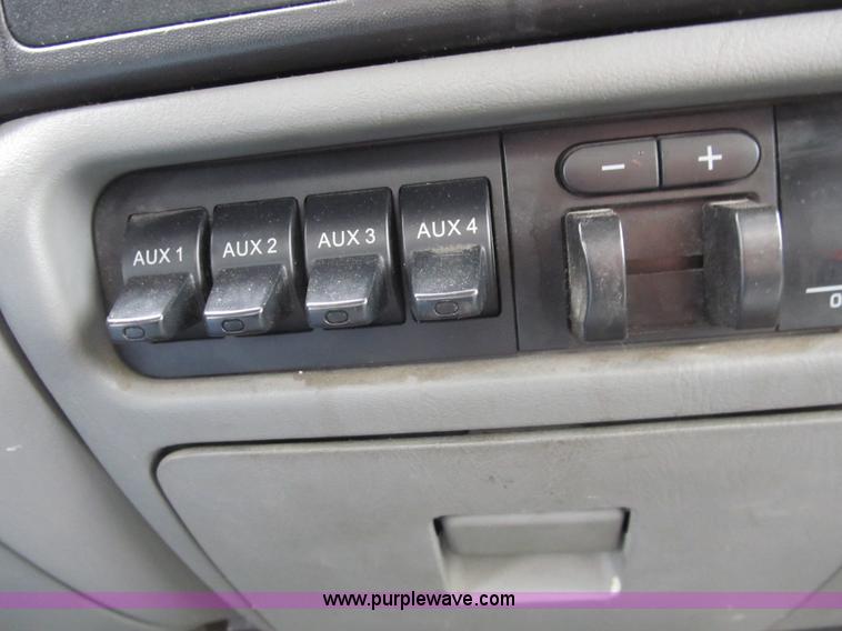 image for item B2909 2007 Ford F550 XL Super Duty service truck