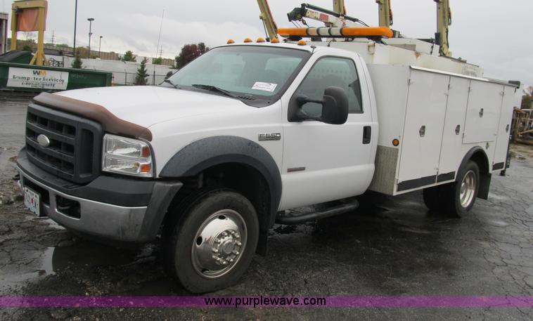 image for item B2910 2006 Ford F550 XL Super Duty service truck