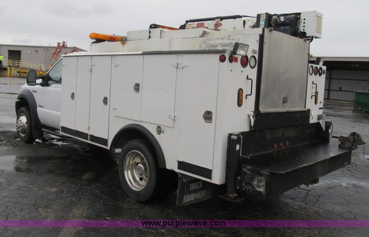 image for item B2910 2006 Ford F550 XL Super Duty service truck