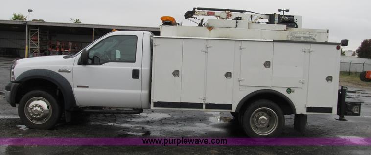 image for item B2910 2006 Ford F550 XL Super Duty service truck