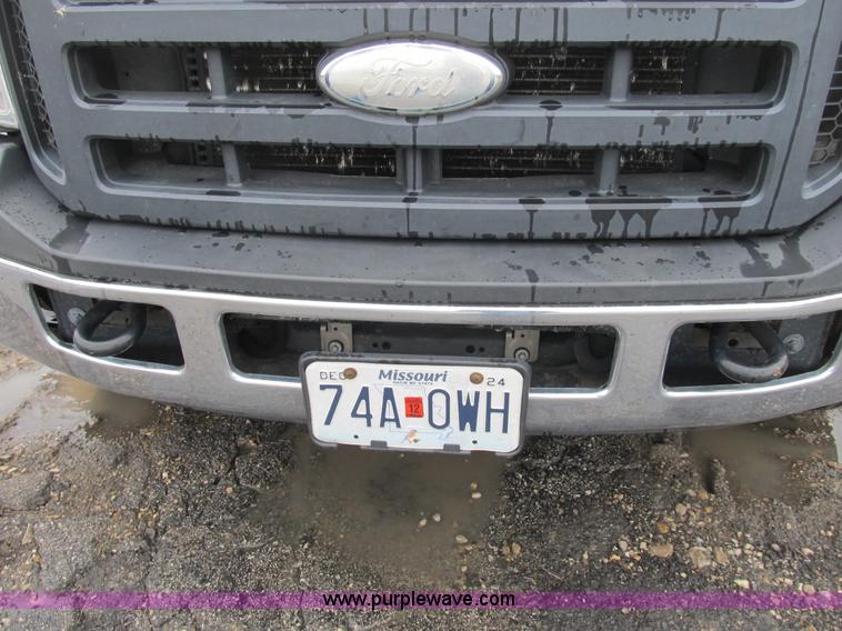 image for item B2910 2006 Ford F550 XL Super Duty service truck