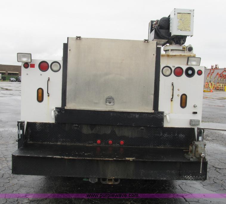 image for item B2910 2006 Ford F550 XL Super Duty service truck