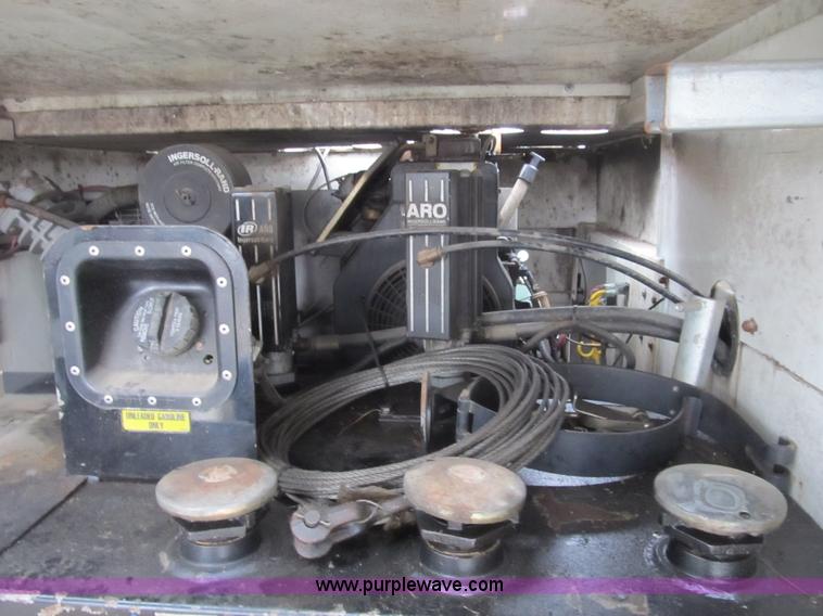 image for item B2910 2006 Ford F550 XL Super Duty service truck