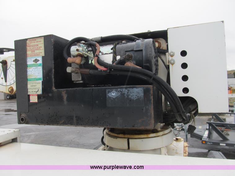 image for item B2910 2006 Ford F550 XL Super Duty service truck