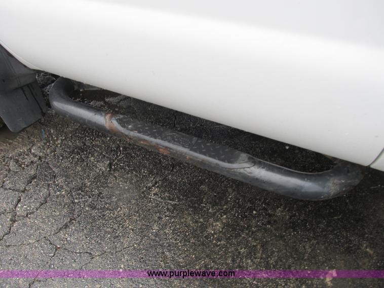 image for item B2910 2006 Ford F550 XL Super Duty service truck
