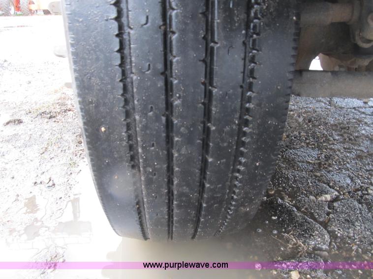 image for item B2910 2006 Ford F550 XL Super Duty service truck