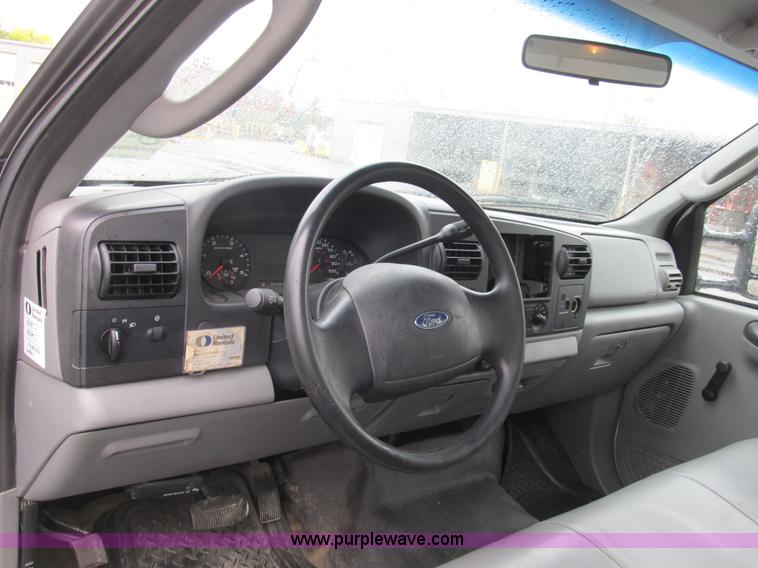 image for item B2910 2006 Ford F550 XL Super Duty service truck