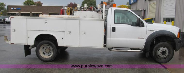 image for item B2911 2007 Ford F550 XL Super Duty service truck